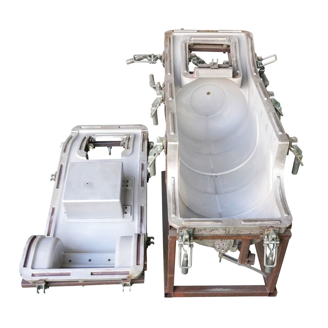 Rotational molding mold