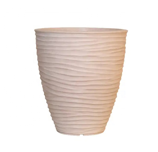 Plastic flower pot